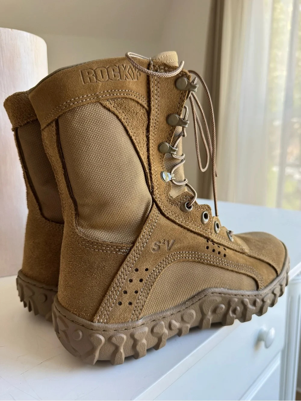 NEW Rocky S2V Special Ops Coyote Military Tactical Boots Men’s US 9M VIBRAM